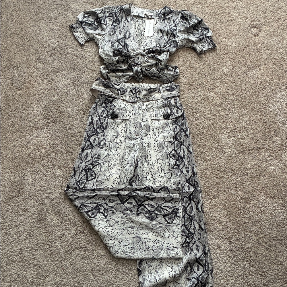 Top and Pants, small NWT
Moon River matching set, snake print